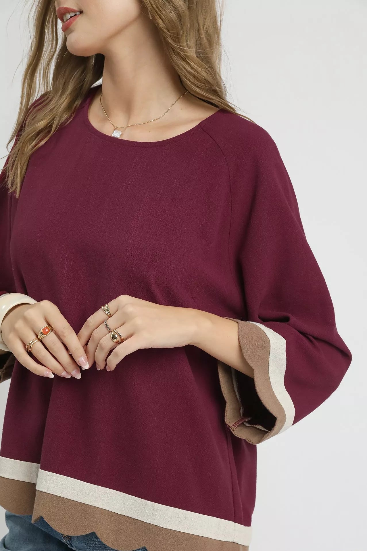 Women Casual Top Umgee Scalloped Hem Colorblock Top – Soft Linen Blend casual outfit boutique fashion - BespokeX Wear