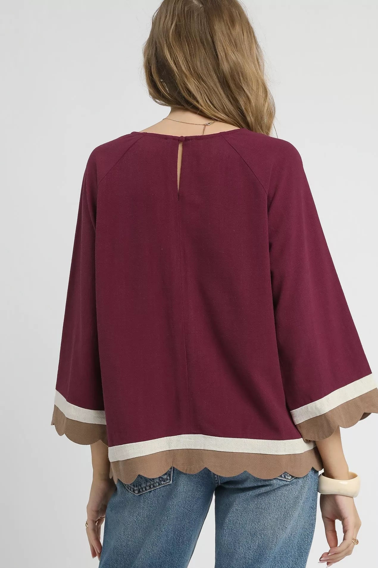 Women Casual Top Umgee Scalloped Hem Colorblock Top – Soft Linen Blend casual outfit boutique fashion - BespokeX Wear