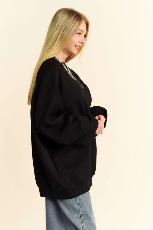 Women Sweatshirt Relaxed Raglan Sleeve Sweatshirt – Classic Black casual outfit boutique fashion - BespokeX Wear