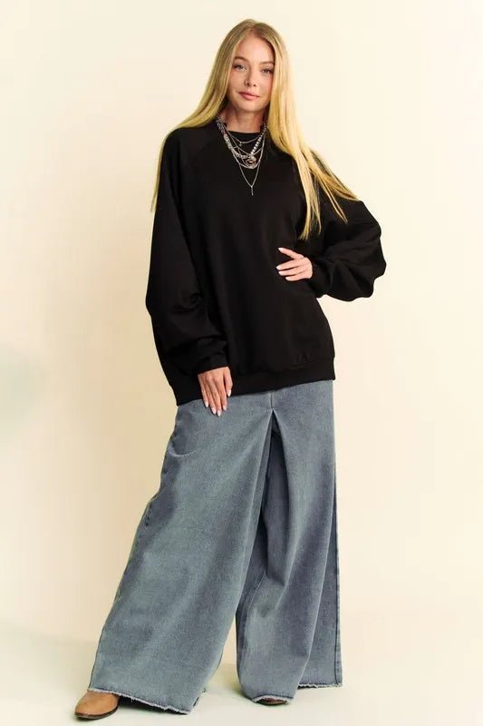Women Sweatshirt Relaxed Raglan Sleeve Sweatshirt – Classic Black casual outfit boutique fashion - BespokeX Wear